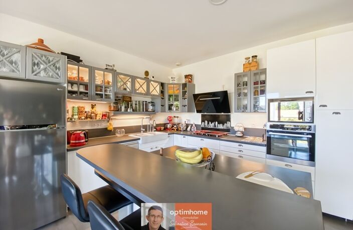 Maison contemporaine de plain-pied – Environ 140 m² – Construction 2020 – 3 chambres – Dole — photo 4