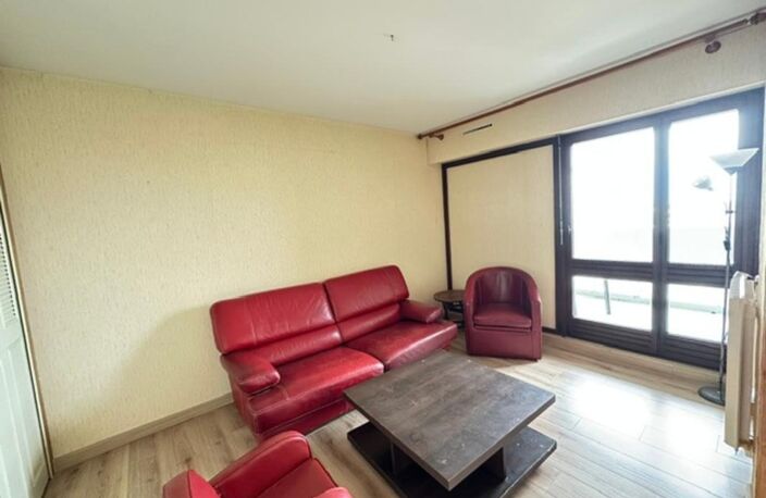 🌇 RARE À ANGOULÊME – Appartement 3 chambres au dernier étage ! ✨ — photo 2