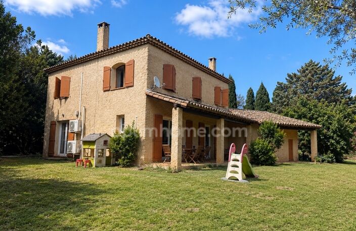 Maussane-les-Alpilles Maison 180 m2 avec 2440 m2 de terrain — photo 2