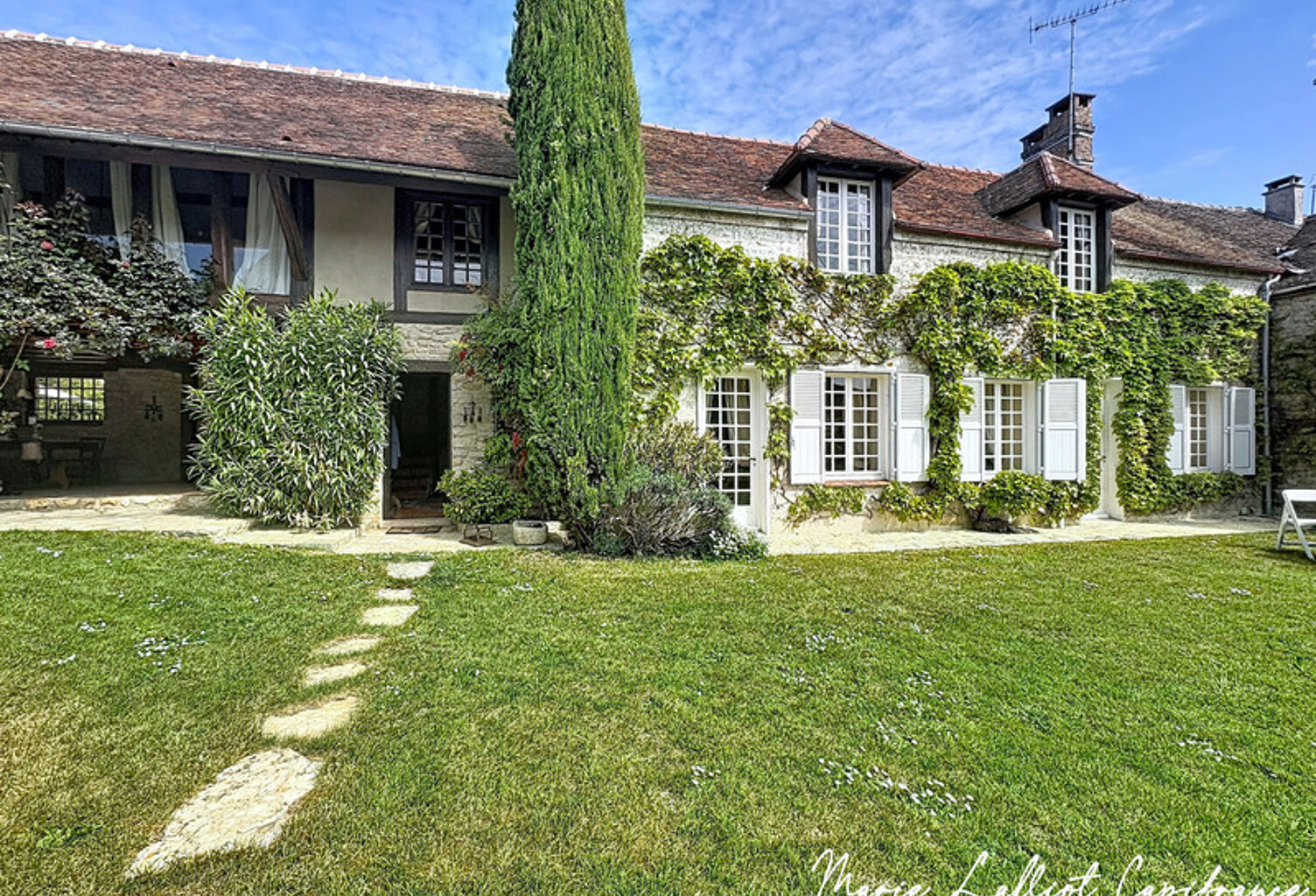 Propriété en pierres à vendre 16 pièces, 450m², 7 chambres, salle de Jeux, Dépendances — photo 1