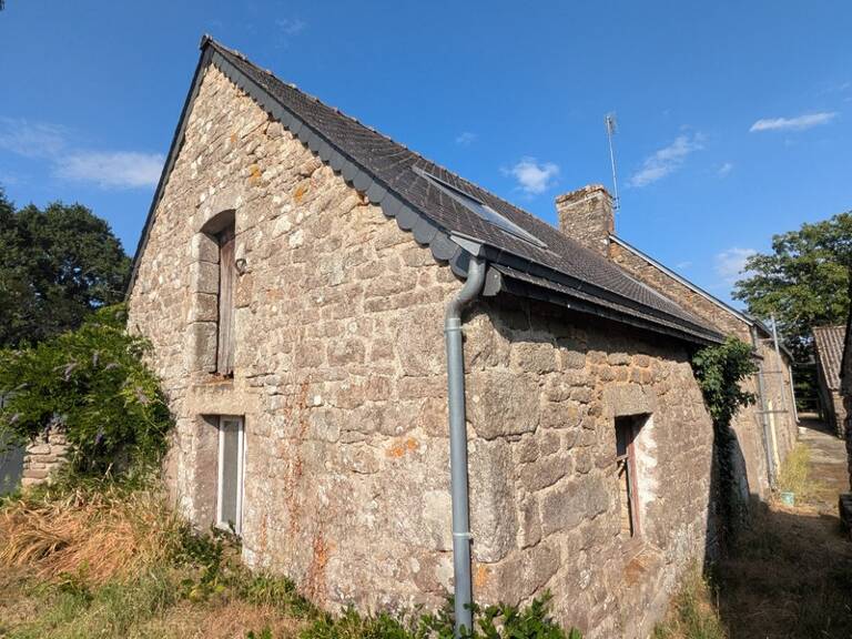 PLOUAY MAISON EN PIERRE SOUS ARDOISES 1 PIÈCE DE 50M² ENVIRON PARCELLE DE 140m² ENVIRON AVEC UN PUITS — photo 1