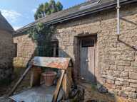 PLOUAY MAISON EN PIERRE SOUS ARDOISES 1 PIÈCE DE 50M² ENVIRON PARCELLE DE 140m² ENVIRON AVEC UN PUITS — photo 2