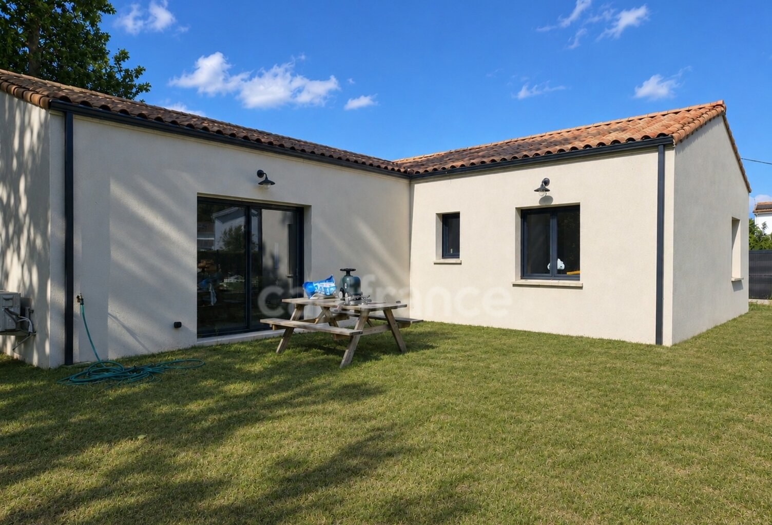 Maison à vendre 4 pièces LA TREMBLADE (17) - Garage - Terrain de 587m² — photo 1