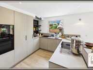Briançon – Élégante maison familiale de 171.8m², jardin et garage — photo 2