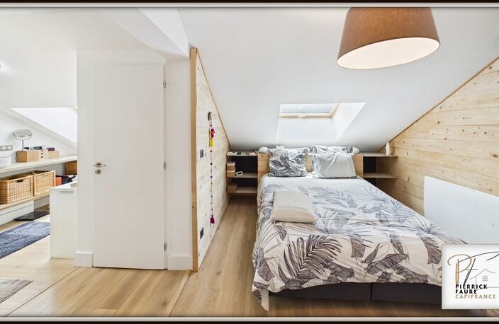 Briançon – Élégante maison familiale de 171.8m², jardin et garage — photo 5