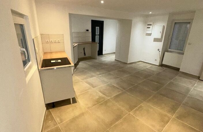 ALES (30) secteur Rochebelle, idéal investisseur immeuble de rapport de 150m² habitable environ et terrasse privative d'environ 15m2 — photo 3