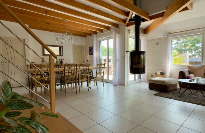 ALLONNES, Maison de 137m² 4 chambres avec vie de plain-pied sur terrain arboré de 1110m² — photo 2