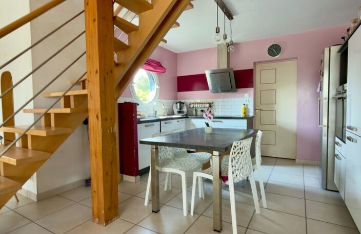 ALLONNES, Maison de 137m² 4 chambres avec vie de plain-pied sur terrain arboré de 1110m² — photo 4