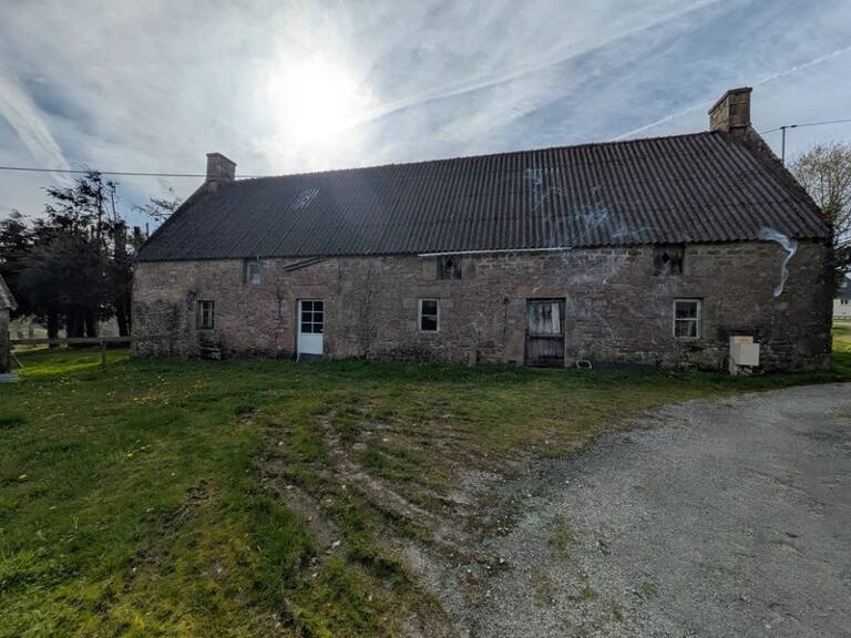 BUBRY LONGERE EN PIERRE A RENOVER DE 180M² ENVIRON, PETIT HANGAR DE 34M³ ENVIRON HANGAR DE 278M³ ENVRION PARCCELLE DE 6800M2 — photo 1