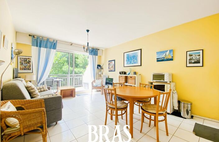 A vendre LA BAULE-LES PINS - 2 pièces - Dernier étage - Terrasse -Double parking - À 300 m de la plage — photo 2