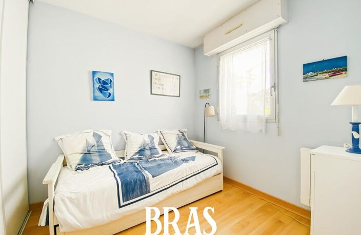 A vendre LA BAULE-LES PINS - 2 pièces - Dernier étage - Terrasse -Double parking - À 300 m de la plage — photo 4