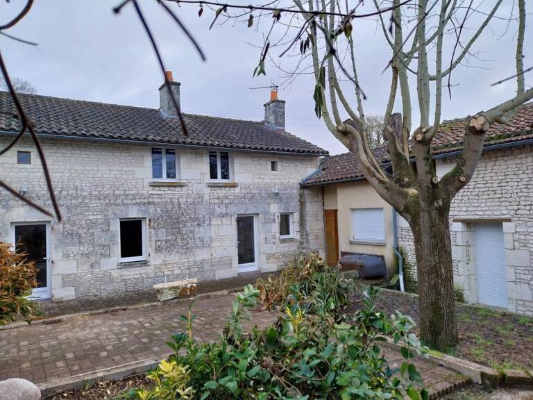 Maison À Vendre — photo 1