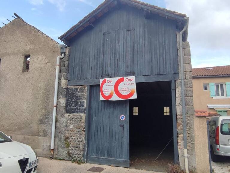 Grange à Vendre — photo 1