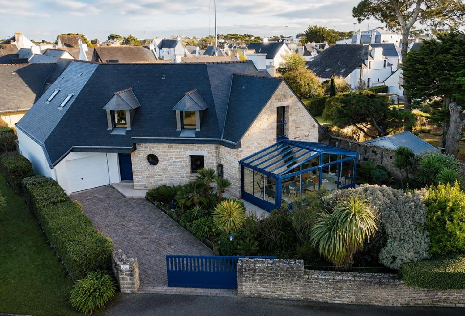 Propriété d'exception À Vendre — photo 1
