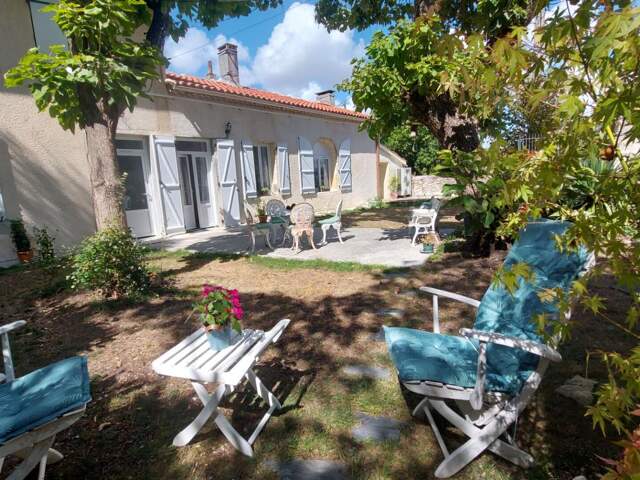 Rare ...Charmante Maison pierre Saint-Estèphe 5 pièce(s) 109 m2 excellent état — photo du bien