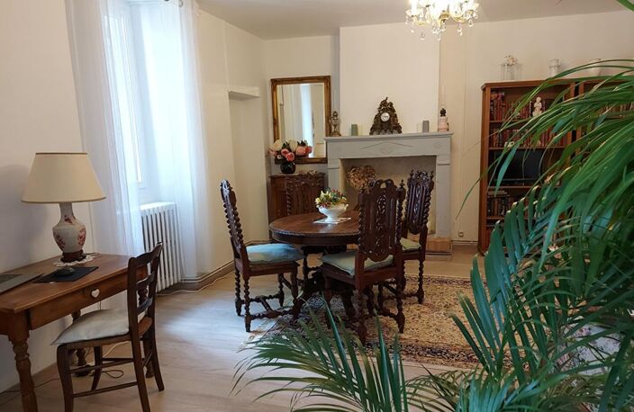 Rare ...Charmante Maison pierre Saint-Estèphe 5 pièce(s) 109 m2 excellent état — photo 3