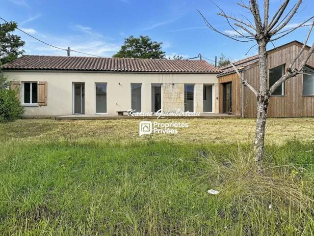 Maison de plain-pied, avec 4 ou 5 chambres, jardin — photo du bien
