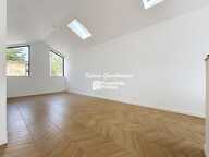 Maison de plain-pied, avec 4 ou 5 chambres, jardin — photo 2