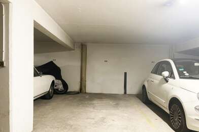Garage  24000 €