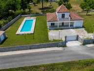 Maison avec vue dégagée et piscine — photo 2