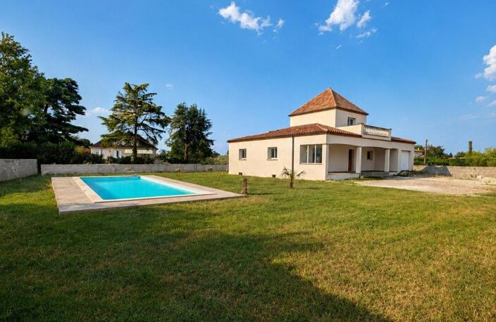 Maison avec vue dégagée et piscine — photo 3