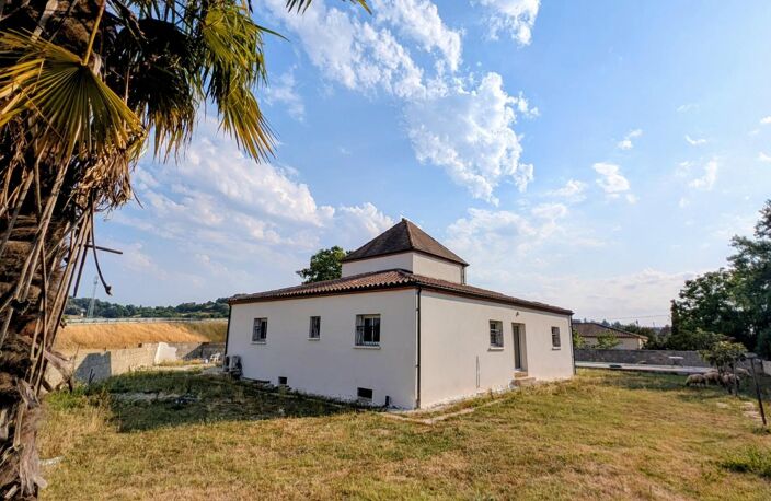 Maison avec vue dégagée et piscine — photo 4
