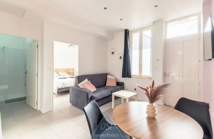 VILLEURBANNE HYPER-CENTRE – Ensemble immobilier en pleine propriété – 8 logements exploités en location meublée – Investissement clé en main — photo 4