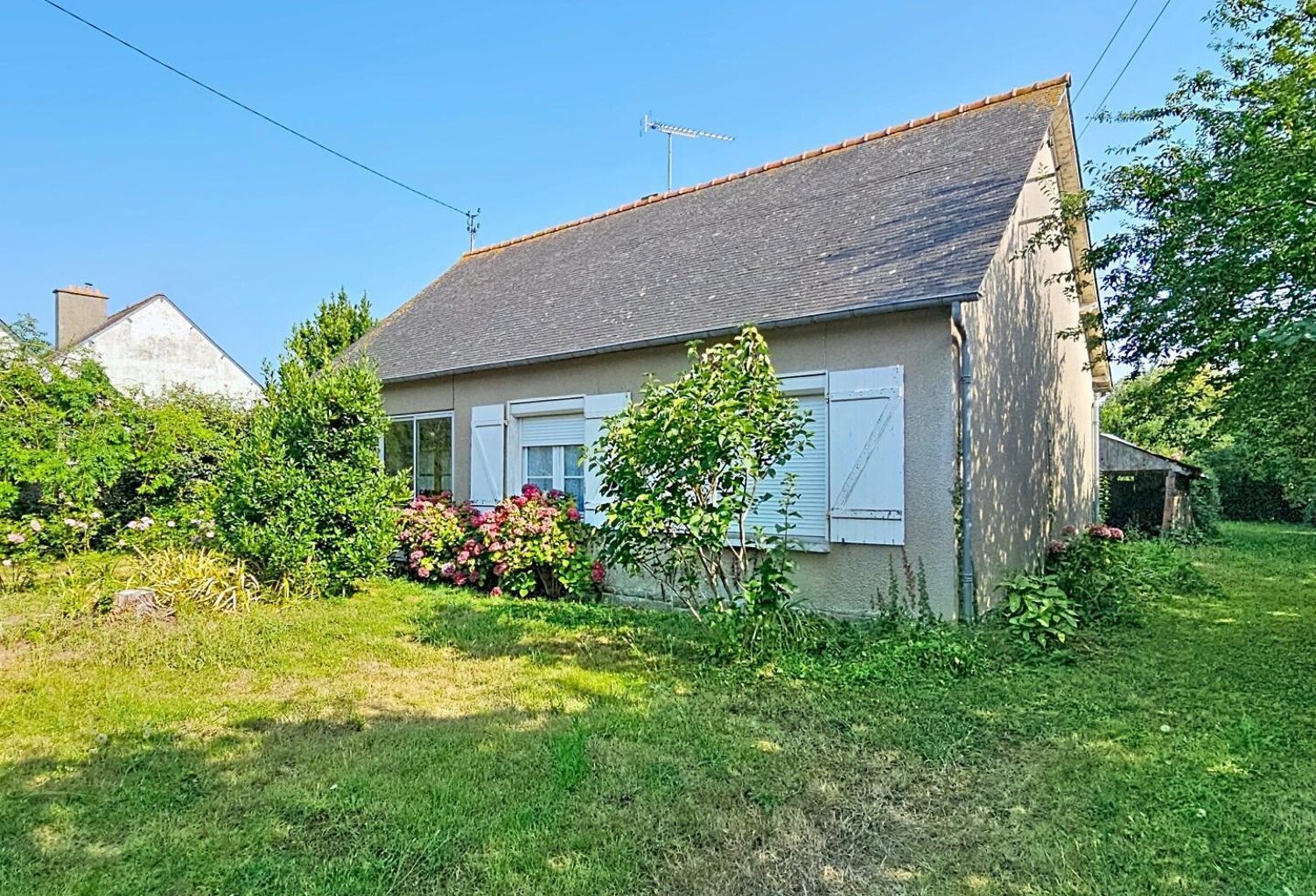 Une maison proche du bourg — photo 1