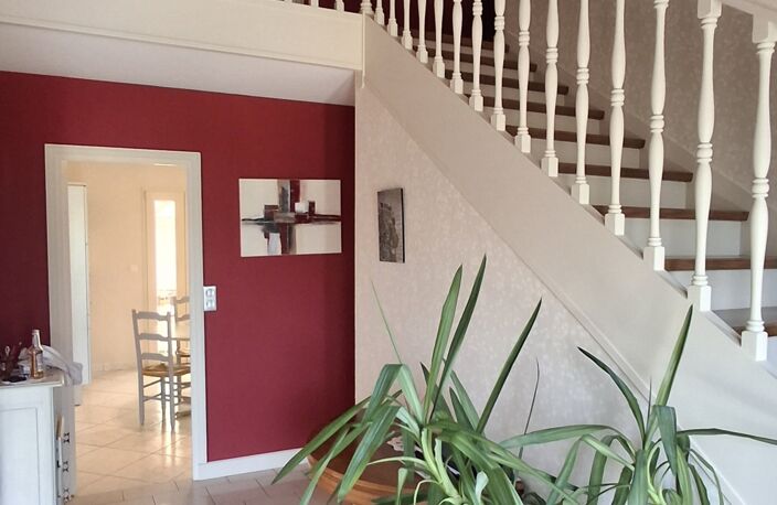 Vente Maison/villa 7 pièces — photo 2