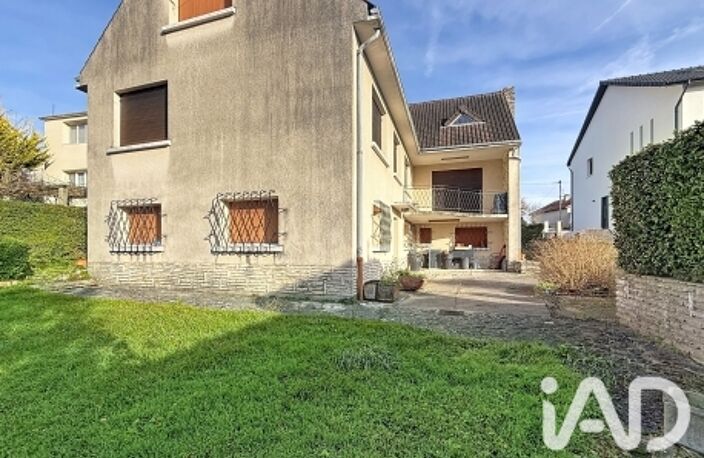 Vente Maison/villa 8 pièces — photo 2