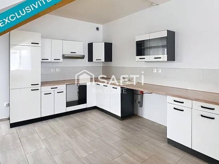 Maison de charme rénovée avec dépendance  Sarras!! — photo 1