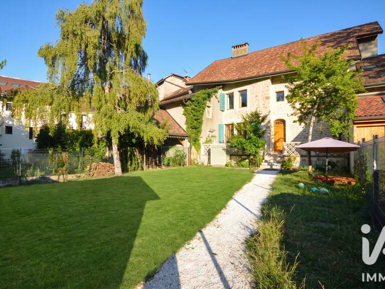 Vente Maison/villa 8 pièces — photo 1