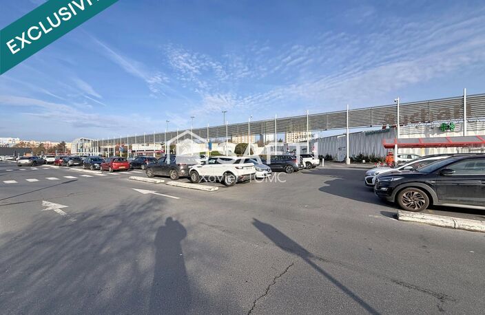 LOCAL COMMERCIAL — photo 3