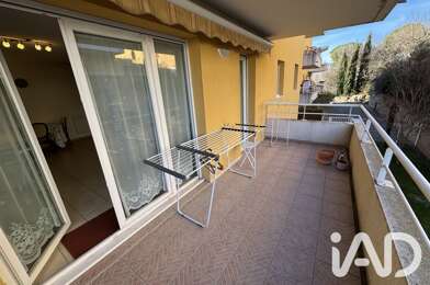 Appartement 3 pièces 890 €
