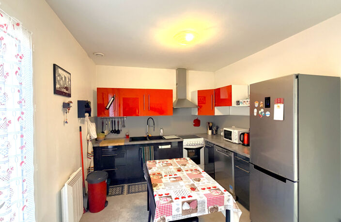 CAEN MAISON D'HABITATION DE 8 PIECES PRINCIPALES A VENDRE — photo 3