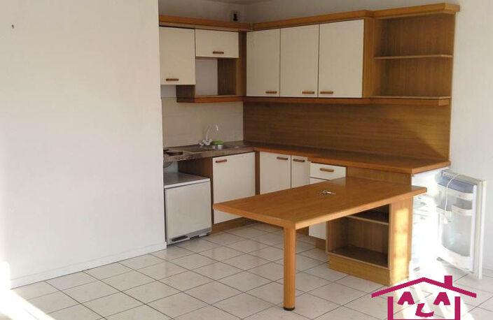 GRAND STUDIO AVEC BALCON — photo 2