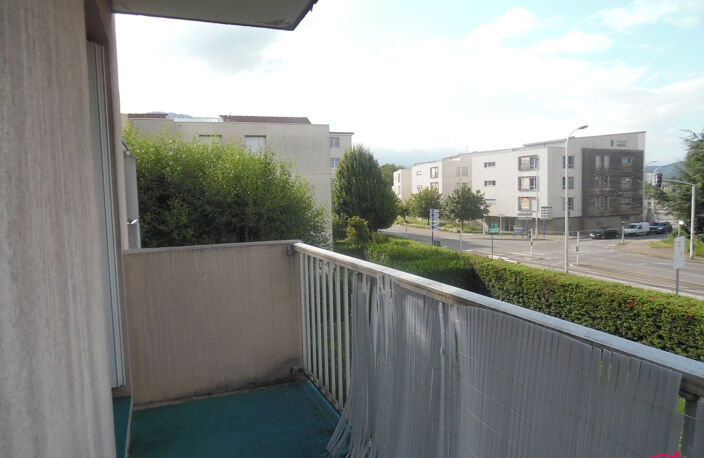 GRAND STUDIO AVEC BALCON — photo 4