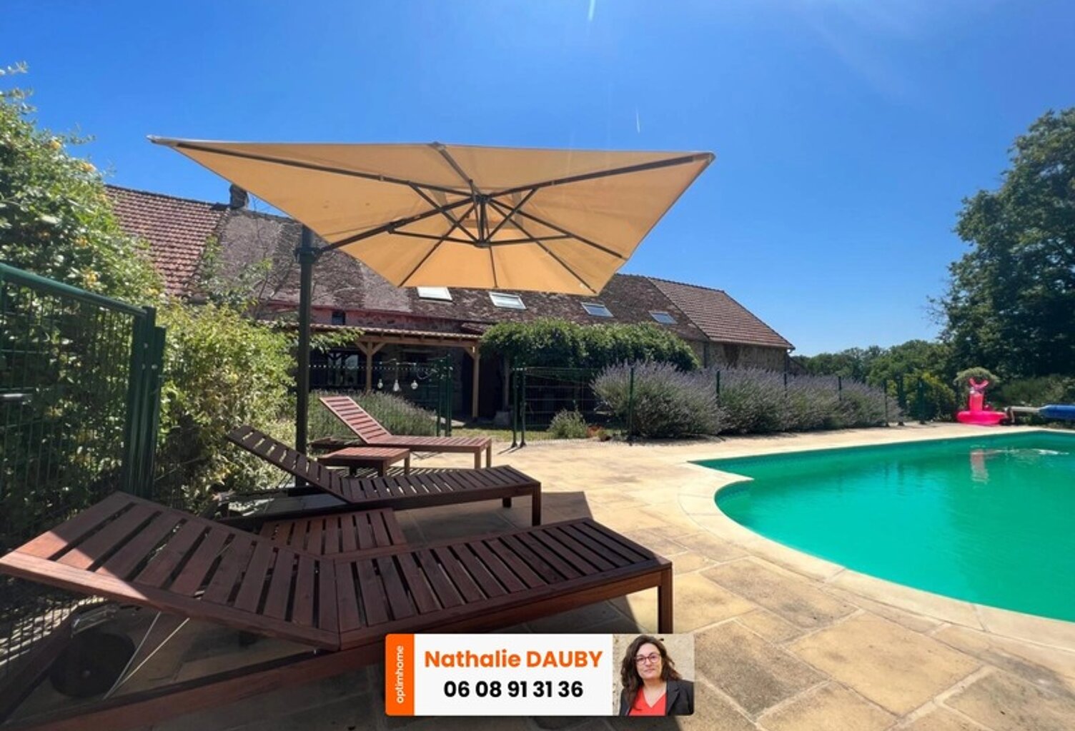 Ensemble de 3 maisons avec grande piscine, dans son écrin de verdure de 2,5 hectares — photo 1