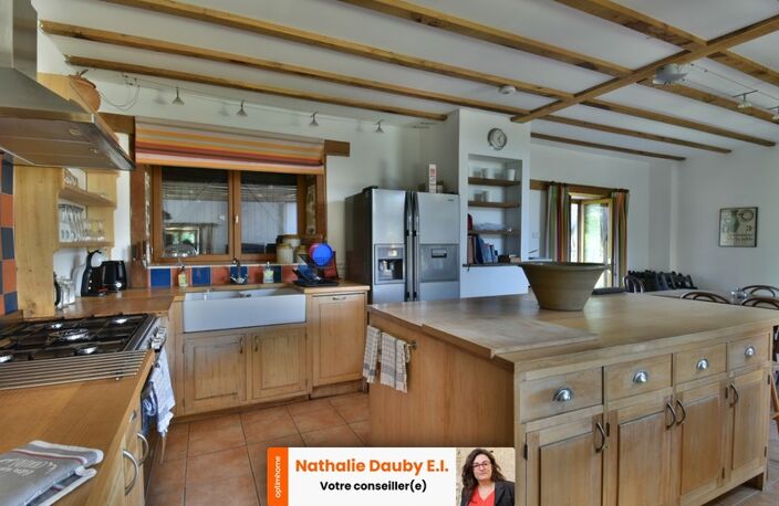 Ensemble de 3 maisons avec grande piscine, dans son écrin de verdure de 2,5 hectares — photo 3