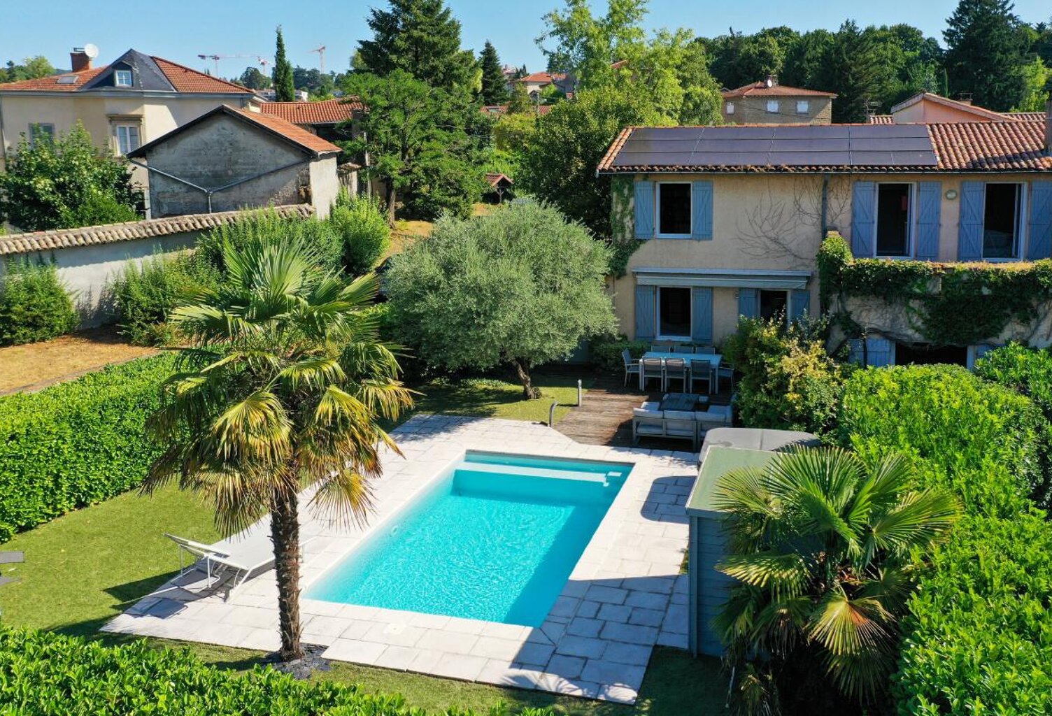 VILLA PISCINE DPE B CENTRE ST DIDIER AU MONT D'OR — photo 1