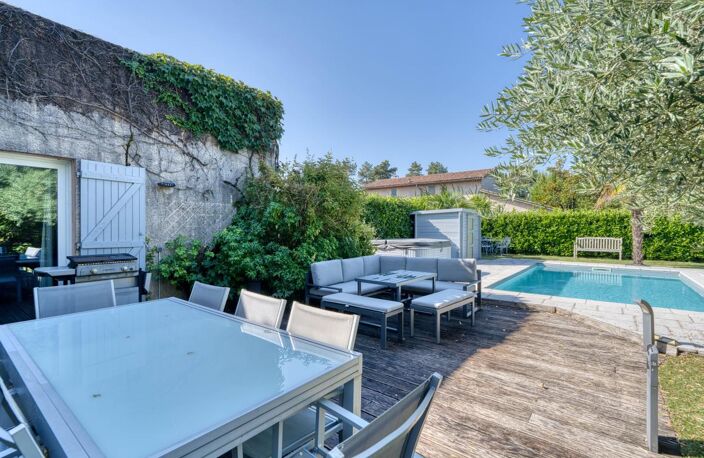 VILLA PISCINE DPE B CENTRE ST DIDIER AU MONT D'OR — photo 3