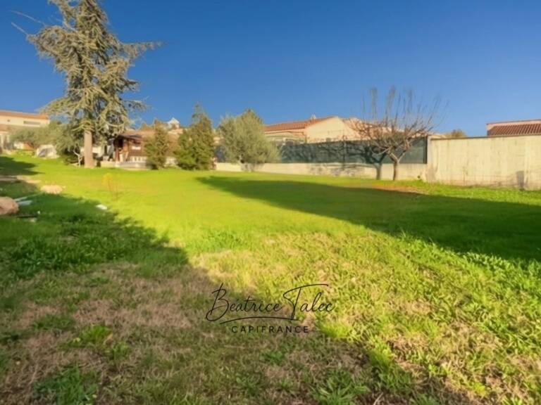 OPPORTUNITE– POURRIÈRES CENTRE (10 minutes de Trets) – TERRAIN PLAT LIBRE CONSTRUCTEUR – (83) VAR Provence — photo 1
