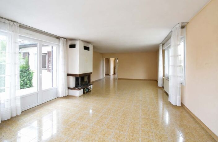 Maison familiale 204 m² avec 4 chambres, terrasse, jardin et sous-sol complet à Revigny-sur-Ornain — photo 4