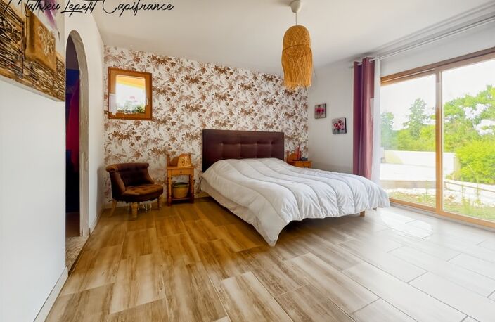 À vendre Maison T9 familiale contemporaine de 313 m² – Construction traditionnelle de 2011 – 7 chambres – Terrain clos de 2 874 m² SAINT PIERRE DE COLE (24) — photo 5