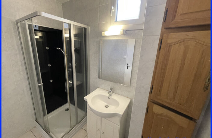 Tarbes (65) A vendre appartement T4 de 62 m2 entièrement rénové — photo 5