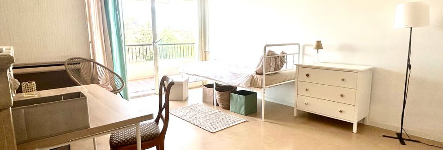 Appartement 1 Pièce 17 m² à louer à Bron (69500)