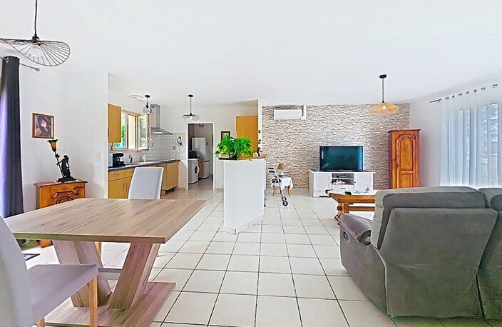 Maison de plain-pied de 2007 , Quartier calme et recherché, proche de toutes les commodités — photo 4