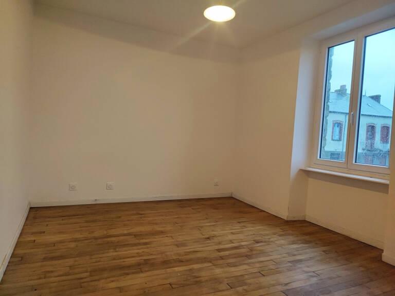 Plumaugat : Maison en Pierres 3 chambres — photo 1