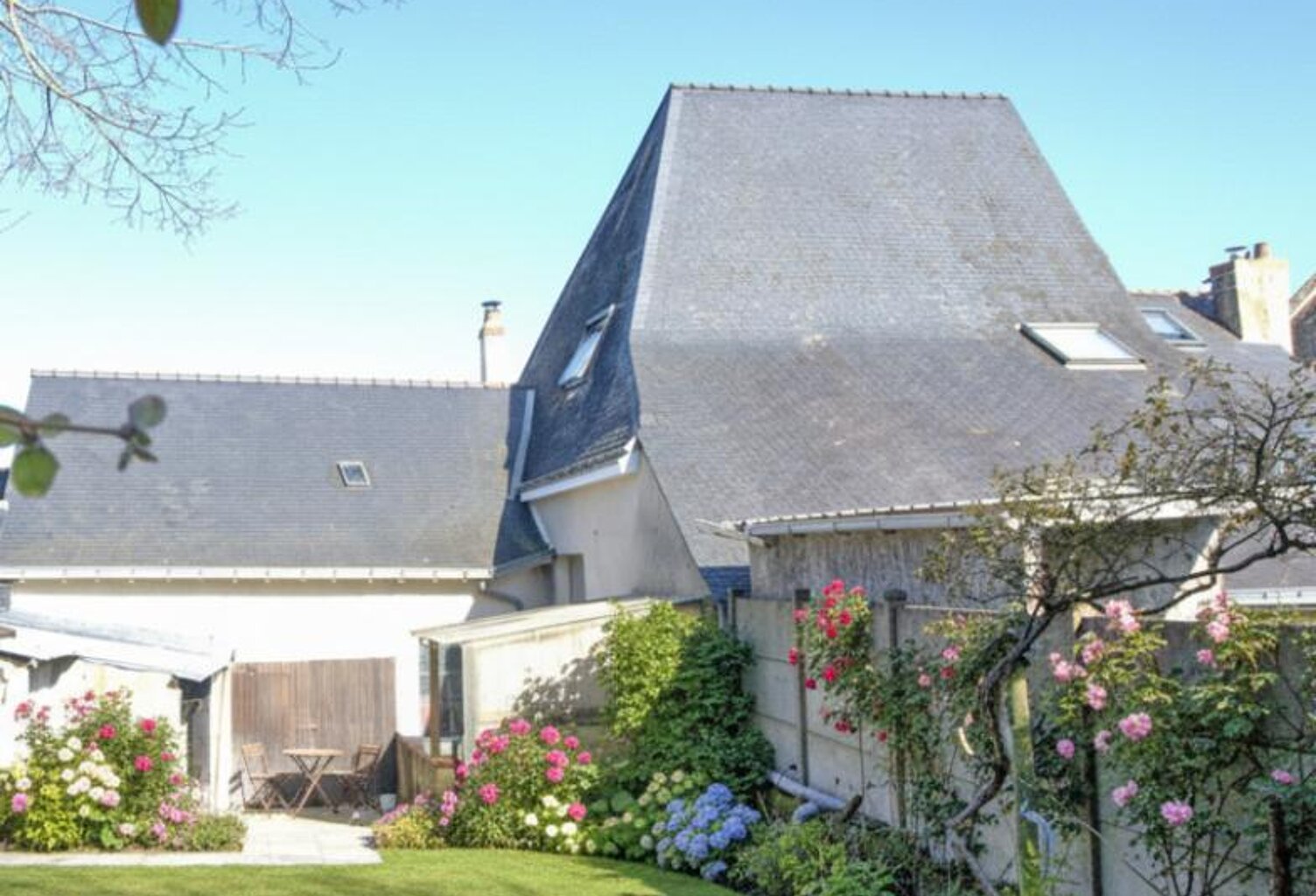 Maison de caractère à Sceaux d'Anjou — photo 1