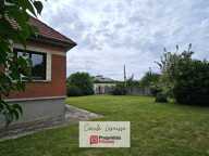 Pavillon sur sous-sol complet avec dépendances et garages — photo 3